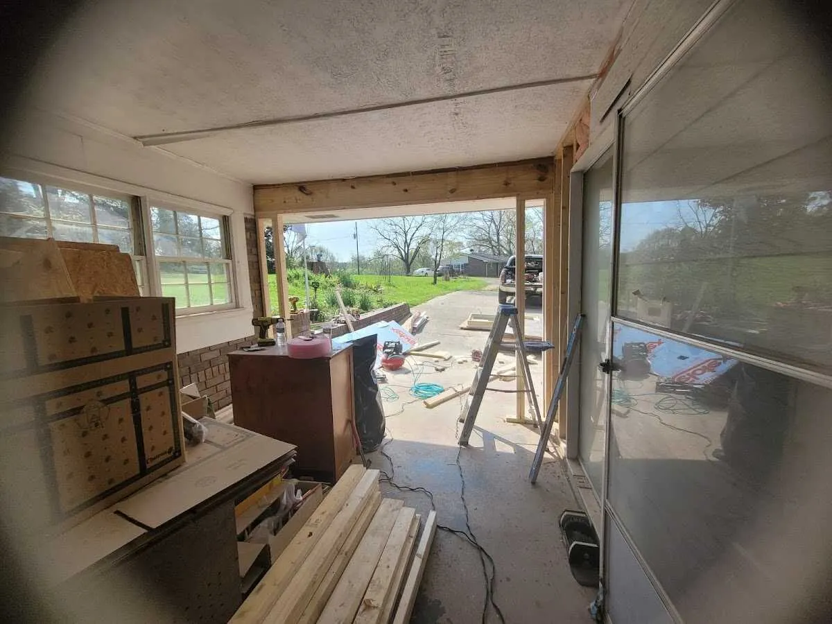 Air movers and dehumidifier for Water Mitigation Services in Mount Washington